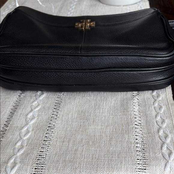 Tory Burch Ivy Black Pebbled Leather Crossbody with Gold Logo - Picture 9 of 16
